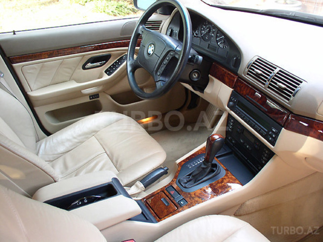 BMW 525 1999, 212,000 km - 2.5 l - Bakı