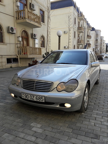 Mercedes C 270 2001, 417,000 km - 2.7 l - Bakı