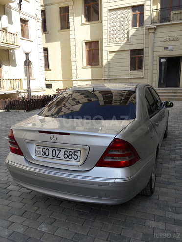 Mercedes C 270 2001, 417,000 km - 2.7 l - Bakı