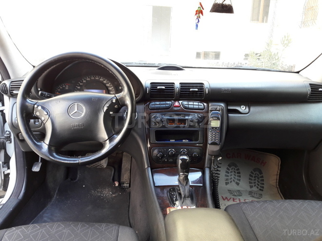 Mercedes C 270 2001, 417,000 km - 2.7 l - Bakı