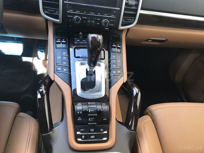 Porsche Cayenne 2015, 27,000 km - 3.6 l - Bakı