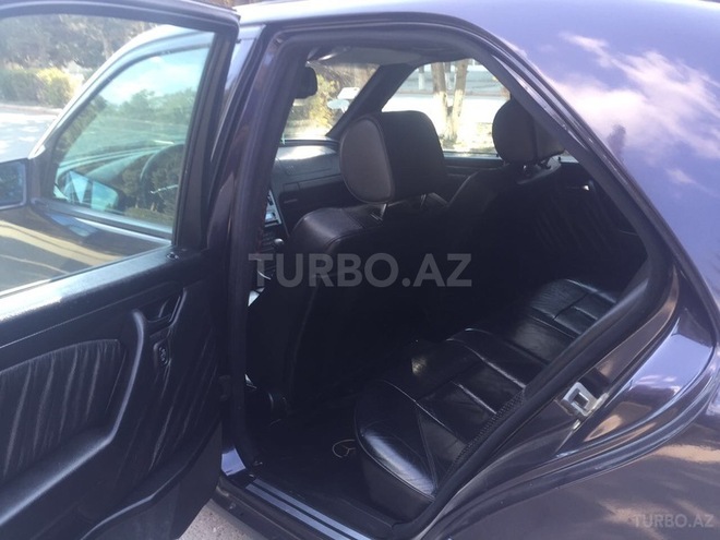 Mercedes C 230 1996, 218,000 km - 2.3 l - Sumqayıt