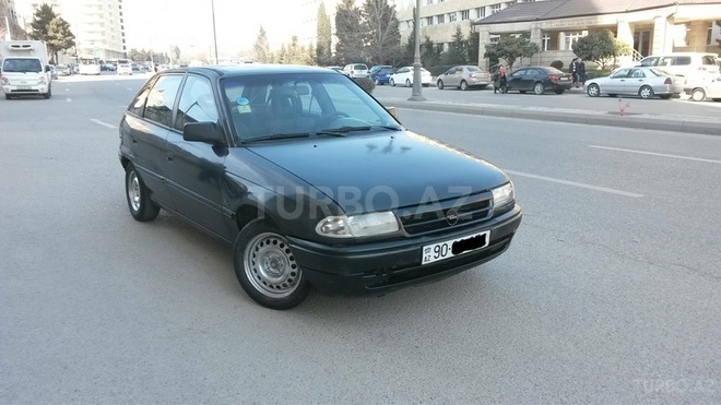 Opel Astra 1995, 196,000 km - 1.7 l - Bakı