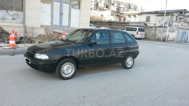 Opel Astra 1995, 196,000 km - 1.7 l - Bakı