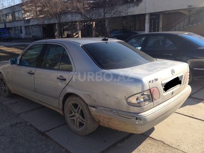 Mercedes E 230 1995, 300,000 km - 2.3 l - Bakı