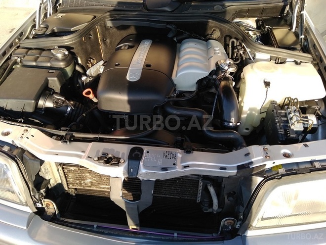 Mercedes C 220 2000, 226,900 km - 2.2 l - Bakı