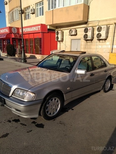 Mercedes C 220 2000, 226,900 km - 2.2 l - Bakı