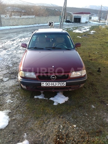 Opel Astra 1996, 272,000 km - 1.6 л - Xızı