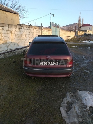 Opel Astra 1996, 272,000 km - 1.6 л - Xızı