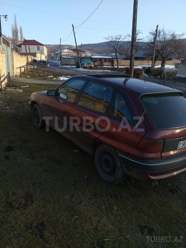 Opel Astra 1996, 272,000 km - 1.6 л - Xızı