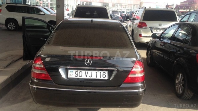 Mercedes E 220 2005, 208,000 km - 2.2 l - Bakı