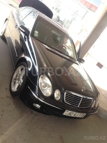 Mercedes E 220 2005, 208,000 km - 2.2 l - Bakı