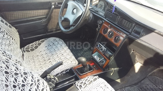 Mercedes 190 1992, 215,000 km - 2.0 л - Bakı