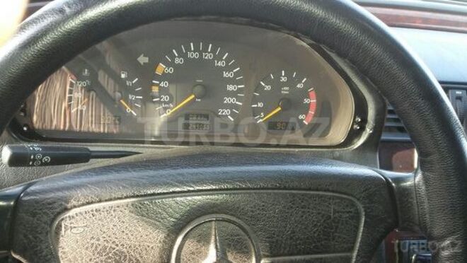 Mercedes C 220 1998, 249,066 km - 2.2 л - Tovuz