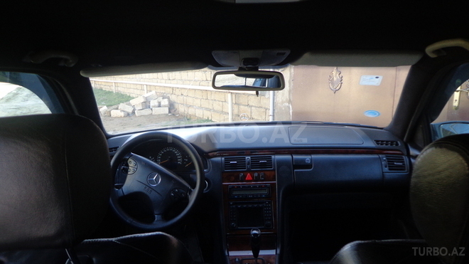 Mercedes E 220 2001, 370,000 km - 2.2 л - Bakı