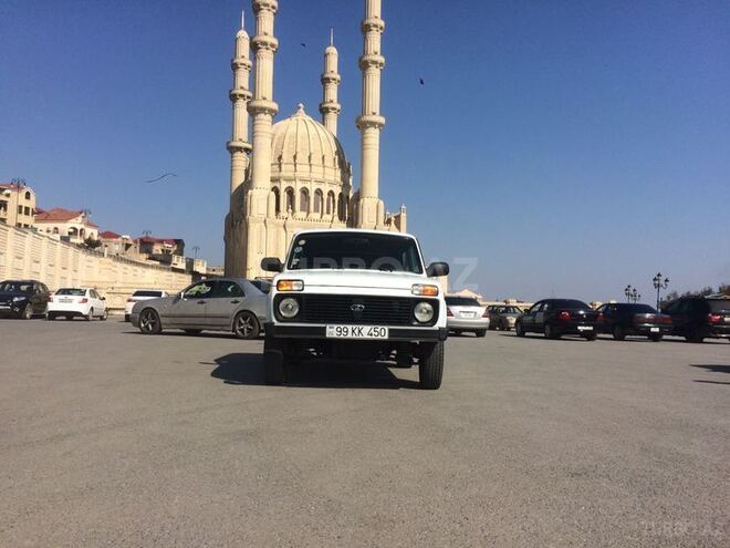 LADA (VAZ) Niva 2015, 2,200 km - 1.7 л - Bakı