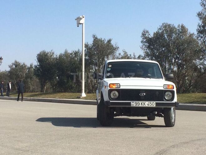 LADA (VAZ) Niva 2015, 2,200 km - 1.7 л - Bakı
