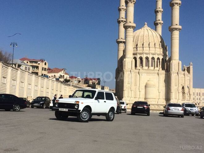 LADA (VAZ) Niva 2015, 2,200 km - 1.7 л - Bakı