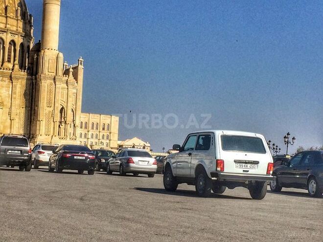 LADA (VAZ) Niva 2015, 2,200 km - 1.7 л - Bakı