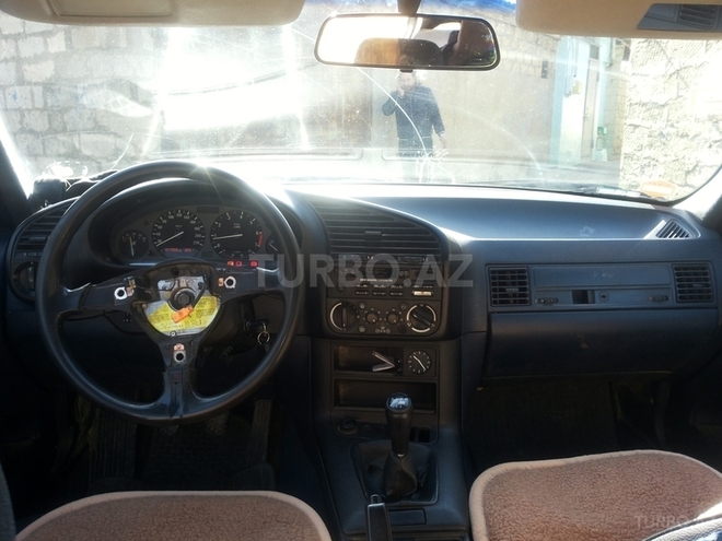 BMW 318 1992, 308,547 km - 1.8 l - Bakı