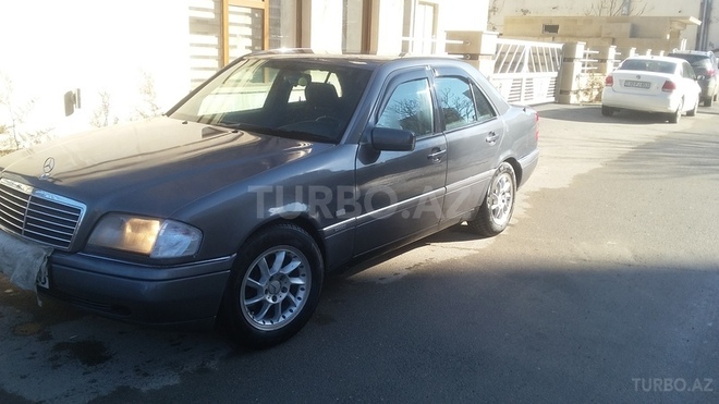 Mercedes C 180 1995, 390,000 km - 1.8 l - Bakı
