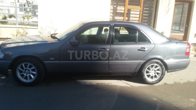 Mercedes C 180 1995, 390,000 km - 1.8 l - Bakı