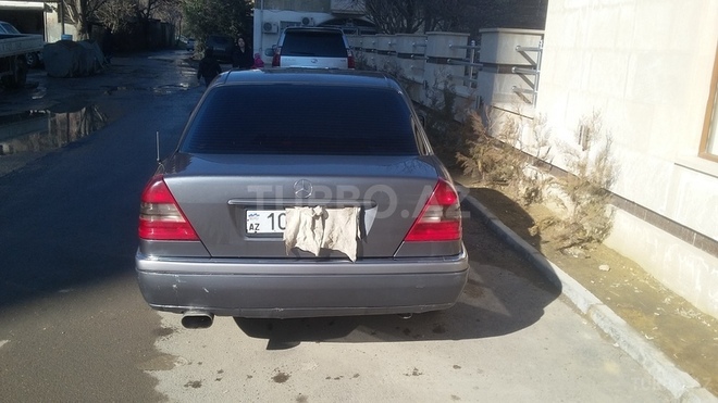 Mercedes C 180 1995, 390,000 km - 1.8 l - Bakı
