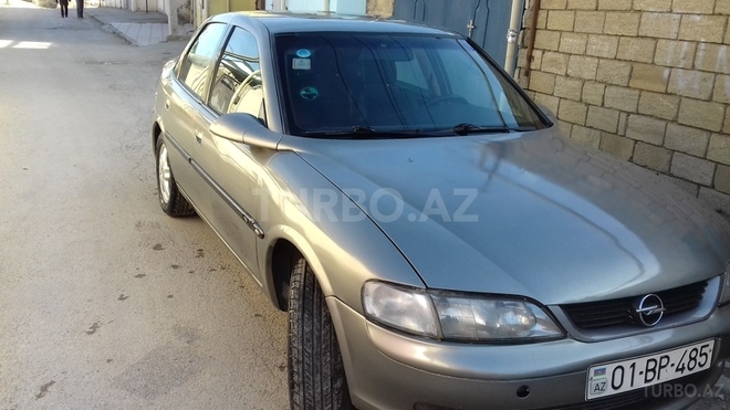 Opel Vectra 1996, 240,000 km - 2.0 l - Bakı