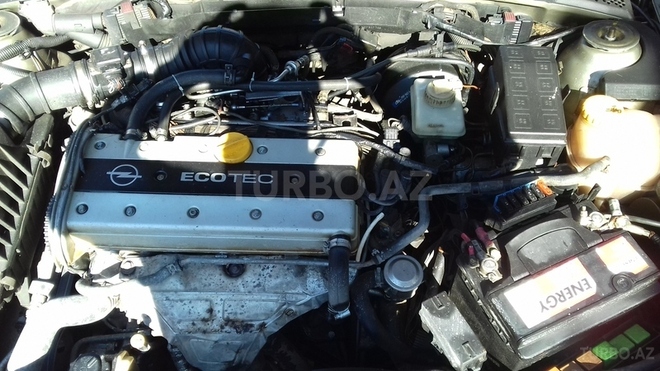 Opel Vectra 1996, 240,000 km - 2.0 l - Bakı