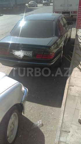 Mercedes E 220 2000, 260,000 km - 0.2 l - Bakı