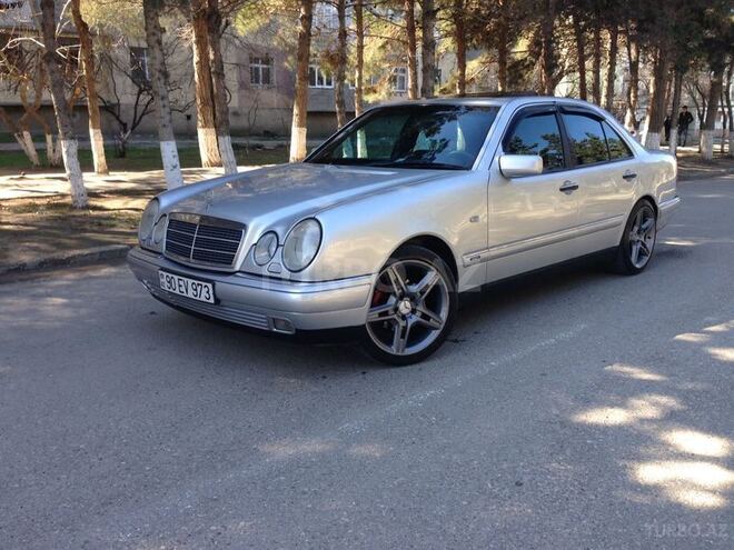 Mercedes E 230 1996, 294,025 km - 2.3 l - Sumqayıt