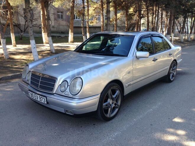 Mercedes E 230 1996, 294,025 km - 2.3 l - Sumqayıt