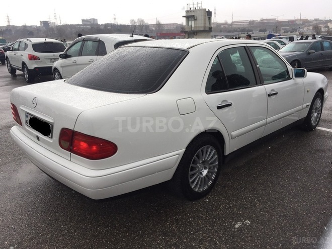 Mercedes C 230 1996, 298,000 km - 2.3 l - Bakı