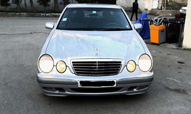 Mercedes E 270 2001, 350,000 km - 2.7 l - Bakı