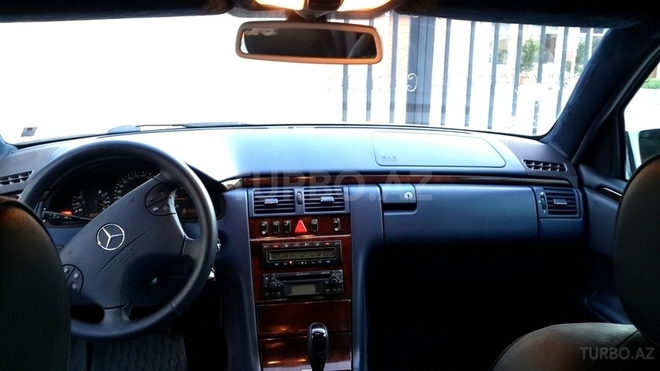 Mercedes E 270 2001, 350,000 km - 2.7 l - Bakı