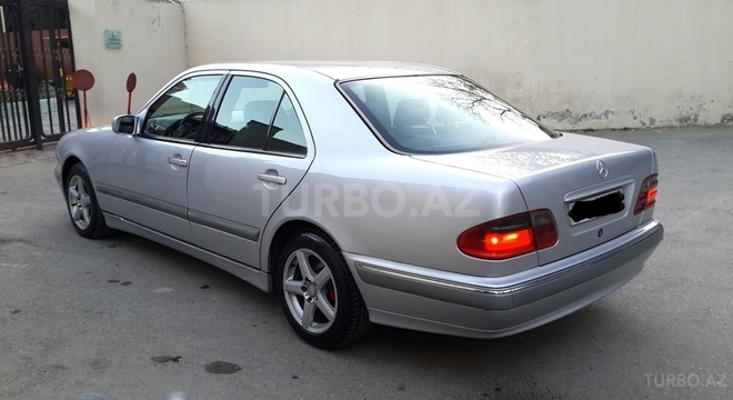 Mercedes E 270 2001, 350,000 km - 2.7 l - Bakı