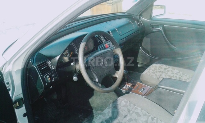 Mercedes C 240 1998, 238,838 km - 2.4 l - Bərdə
