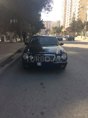 Mercedes E 320 1999, 223,000 km - 3.2 l - Bakı