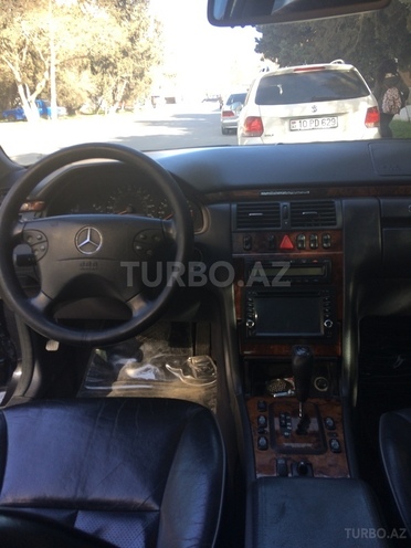 Mercedes E 320 1999, 223,000 km - 3.2 l - Bakı