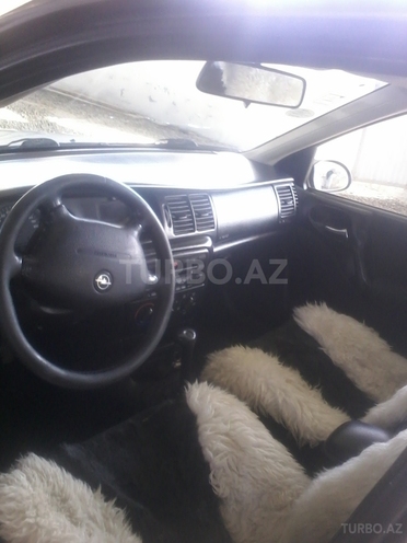 Opel Vectra 1999, 254,100 km - 1.6 l - Saatlı