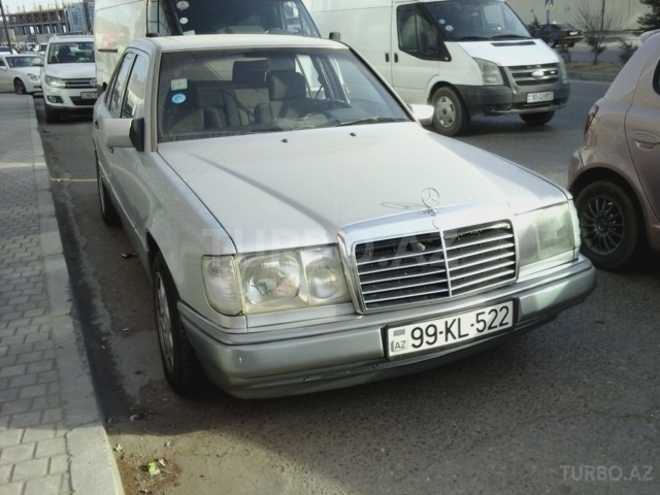 Mercedes E 200 1992, 370,000 km - 2.0 l - Bakı