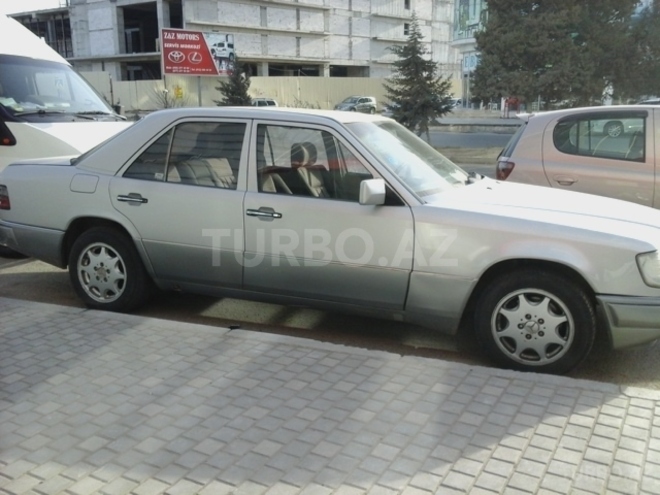 Mercedes E 200 1992, 370,000 km - 2.0 l - Bakı