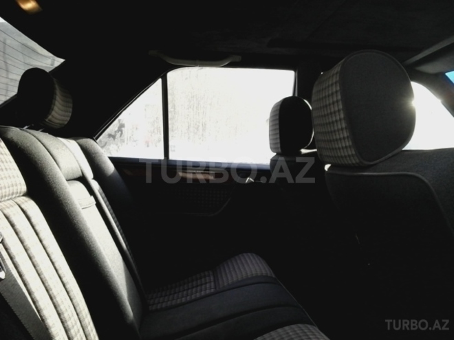 Mercedes E 200 1992, 370,000 km - 2.0 l - Bakı