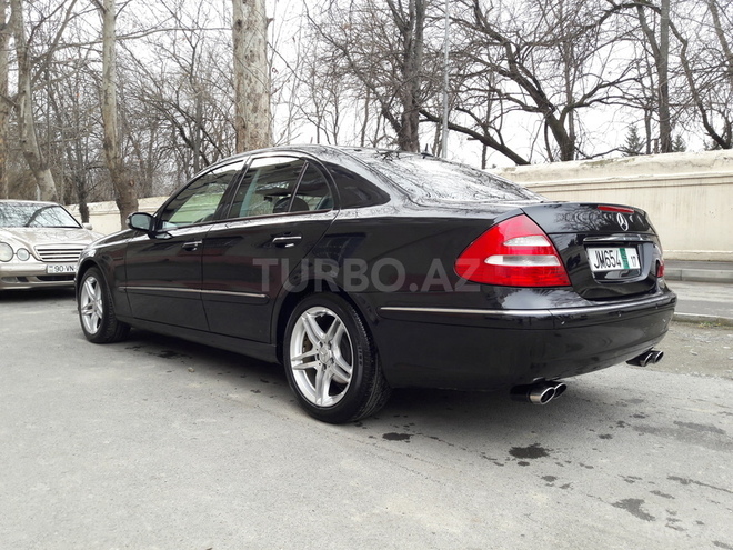 Mercedes E 240 2002, 215,000 km - 2.6 l - Mingəçevir
