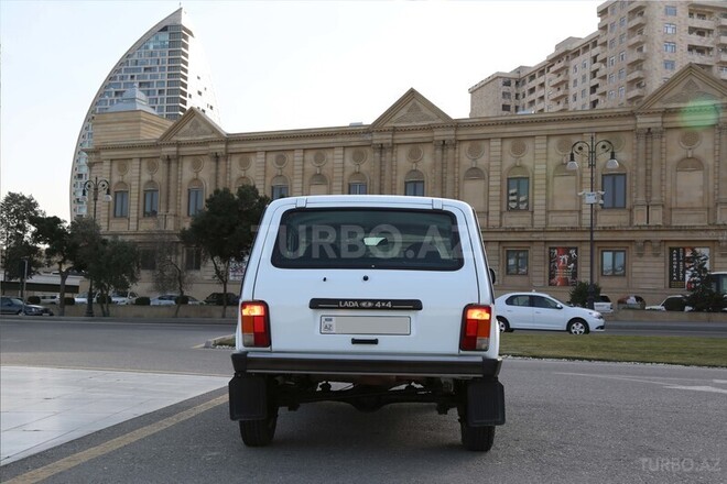 LADA (VAZ) Niva 2015, 20,700 km - 1.7 л - Bakı