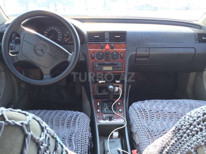 Mercedes C 180 1997, 189,000 km - 1.8 l - Bakı