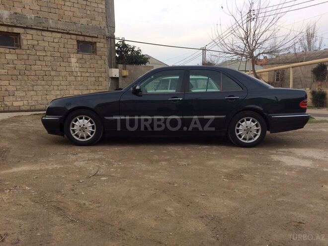 Mercedes E 240 2001, 208,023 km - 2.6 l - Bakı