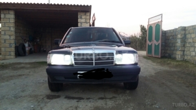 Mercedes 190 1990, 310,447 km - 2.0 l - Astara