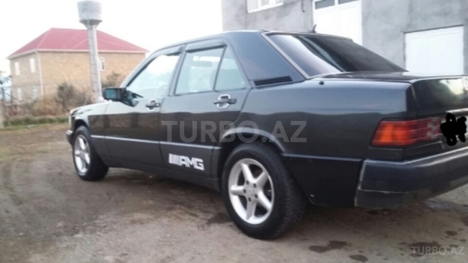 Mercedes 190 1990, 310,447 km - 2.0 l - Astara