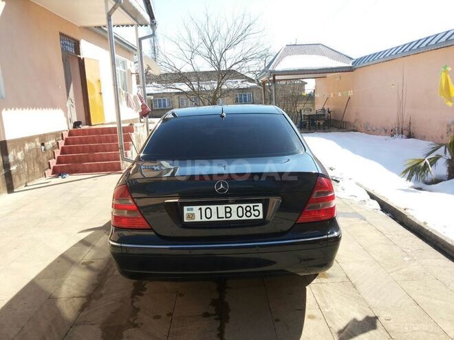 Mercedes E 260 2004, 196,500 km - 2.6 l - İsmayıllı